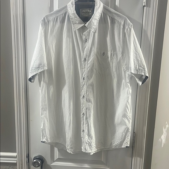 White Casual Button Down Shirt with Short Sleeves - Picture 1 of 7